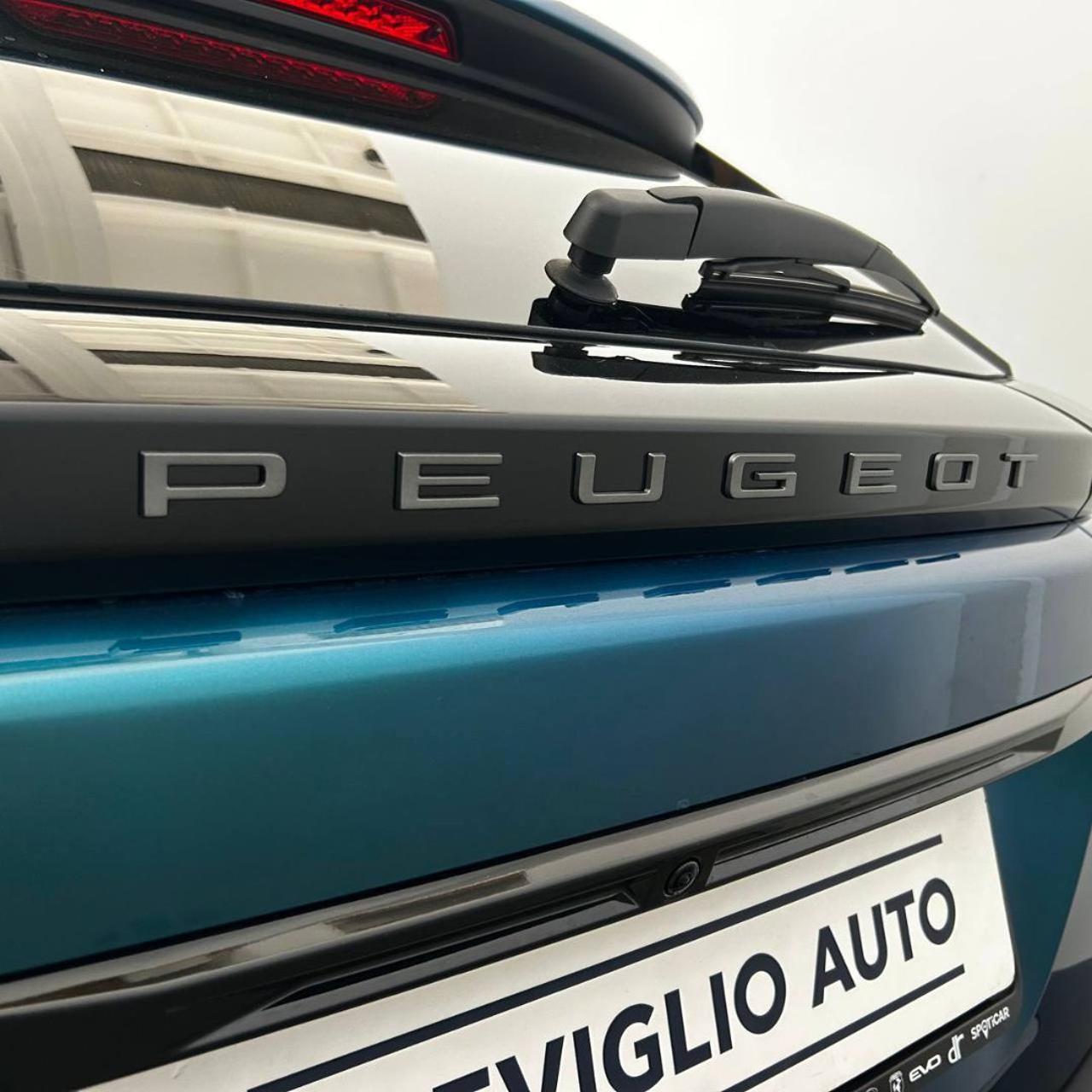 PEUGEOT 2008 PureTech 100 S&S Allure - 37