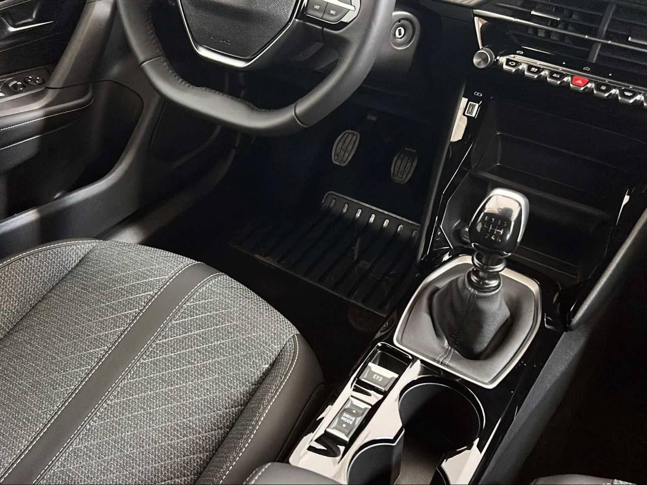 PEUGEOT 2008 PureTech 100 S&S Allure - 25