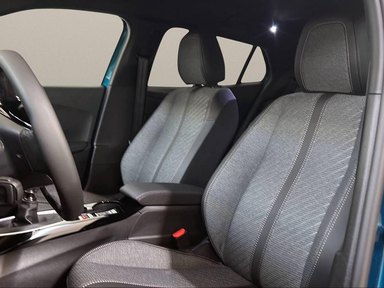 PEUGEOT 2008 PureTech 100 S&S Allure - 9