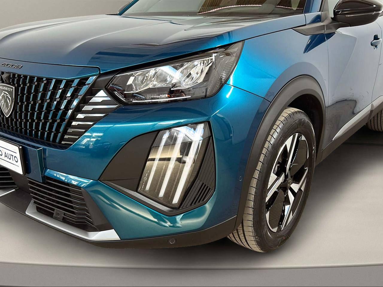 PEUGEOT 2008 PureTech 100 S&S Allure - 31