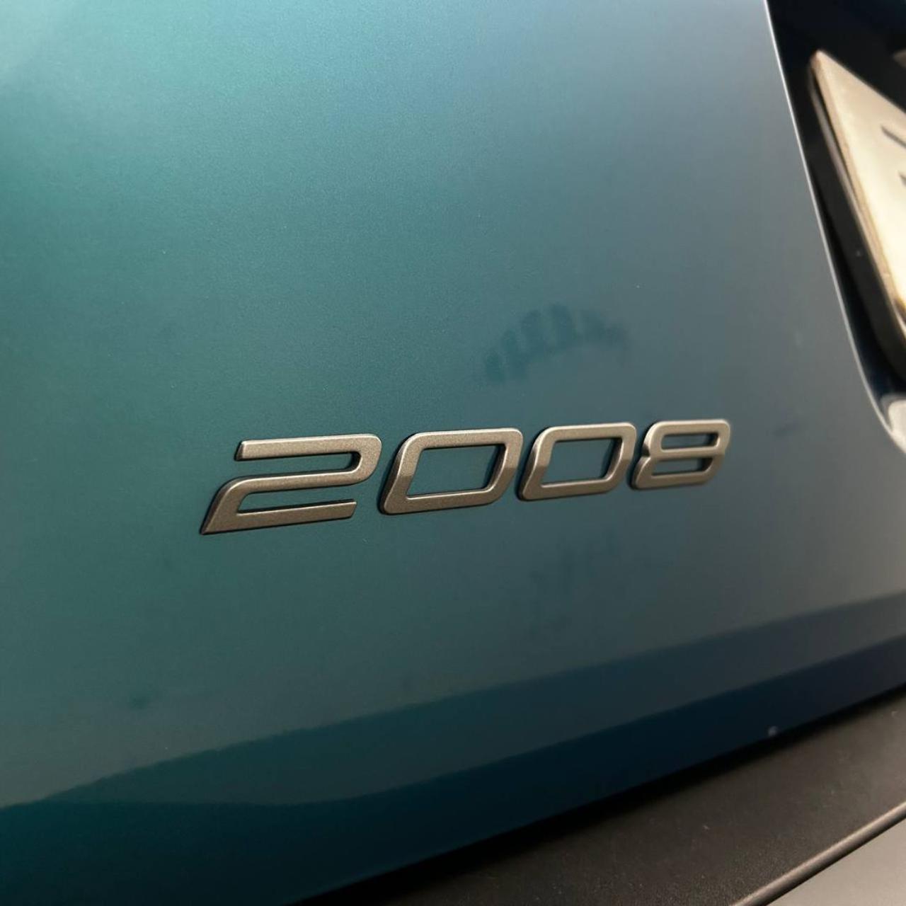 PEUGEOT 2008 PureTech 100 S&S Allure - 38