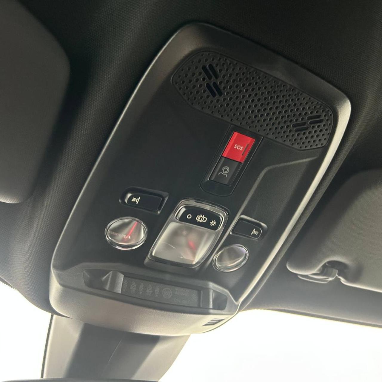 PEUGEOT 2008 PureTech 100 S&S Allure - 27