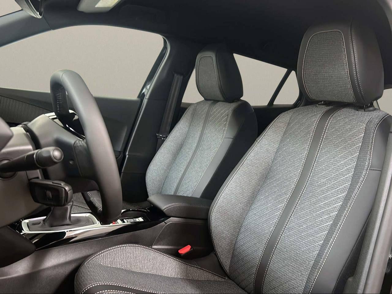 PEUGEOT 2008 PureTech 100 S&S Allure - 9