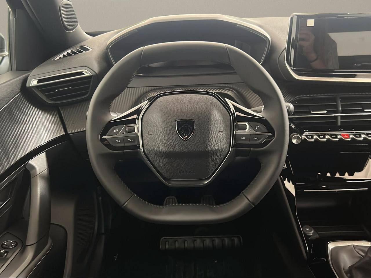 PEUGEOT 2008 PureTech 100 S&S Allure - 14