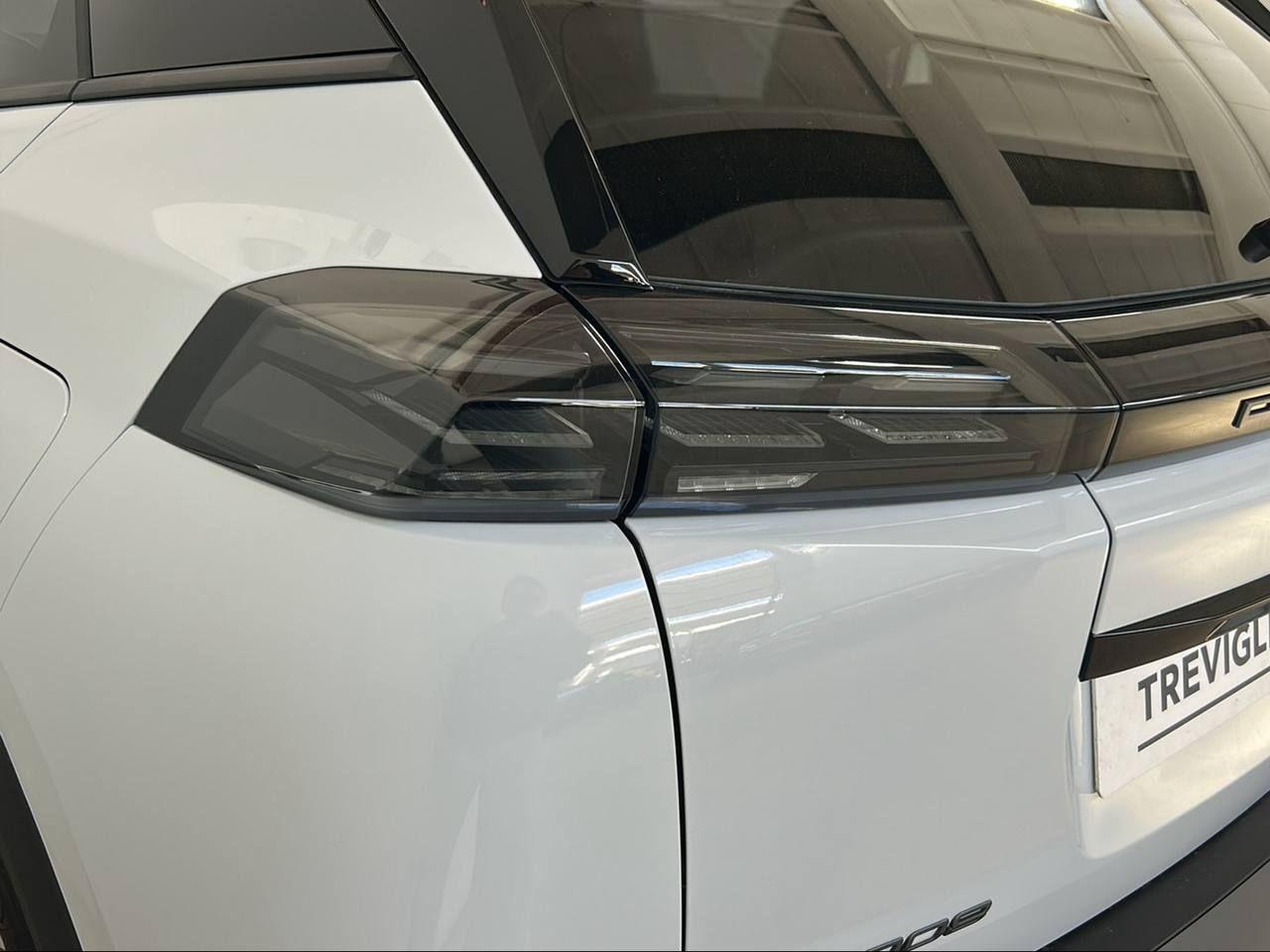 PEUGEOT 2008 PureTech 100 S&S Allure - 33