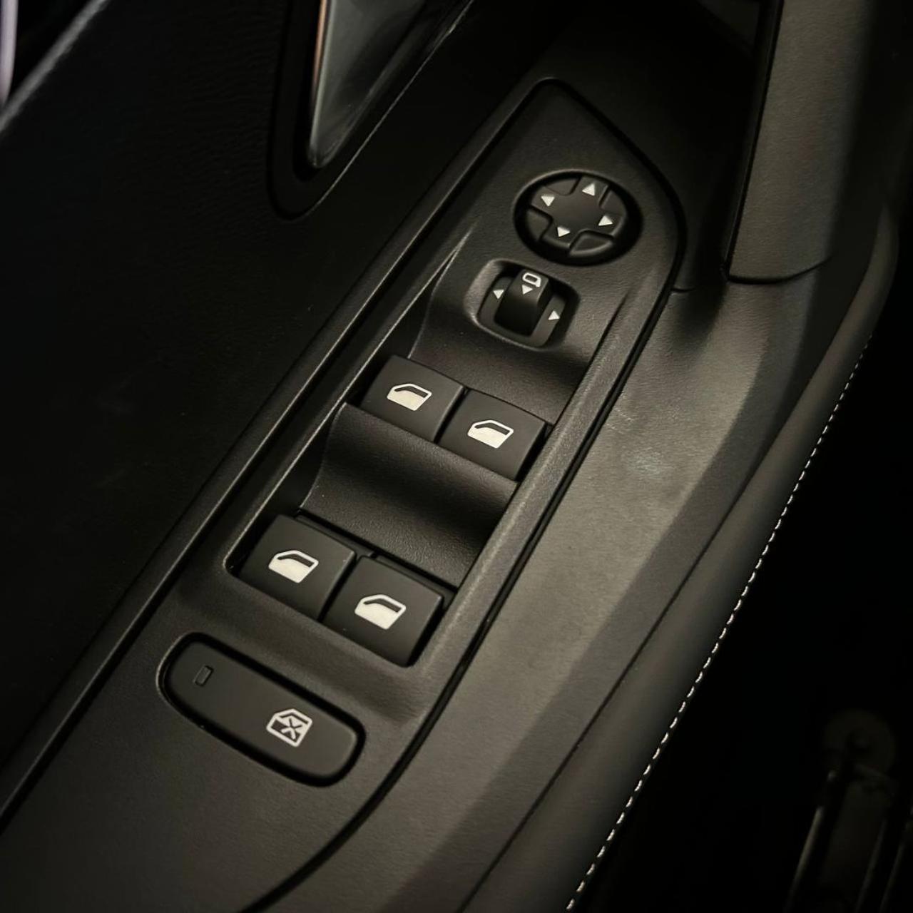 PEUGEOT 2008 PureTech 100 S&S Allure - 29