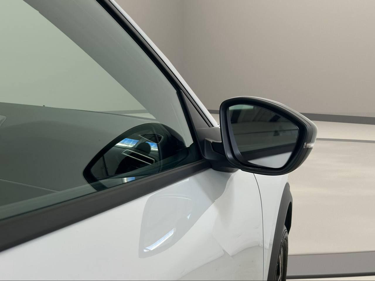 PEUGEOT 2008 PureTech 100 S&S Allure - 36