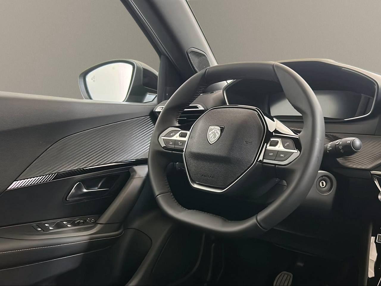 PEUGEOT 2008 PureTech 100 S&S Allure - 24