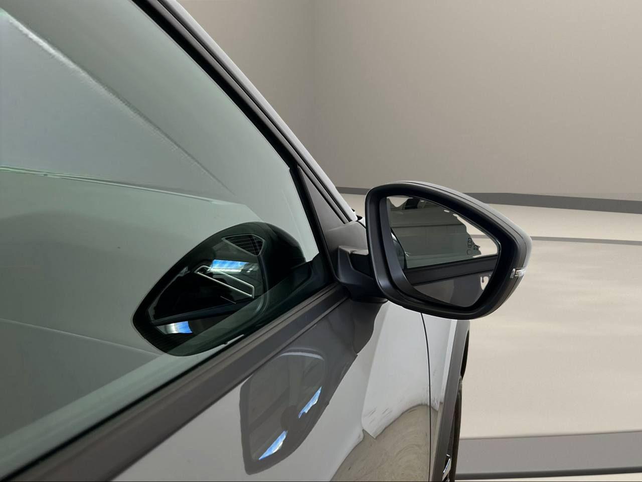 PEUGEOT 2008 PureTech 100 S&S Allure - 38