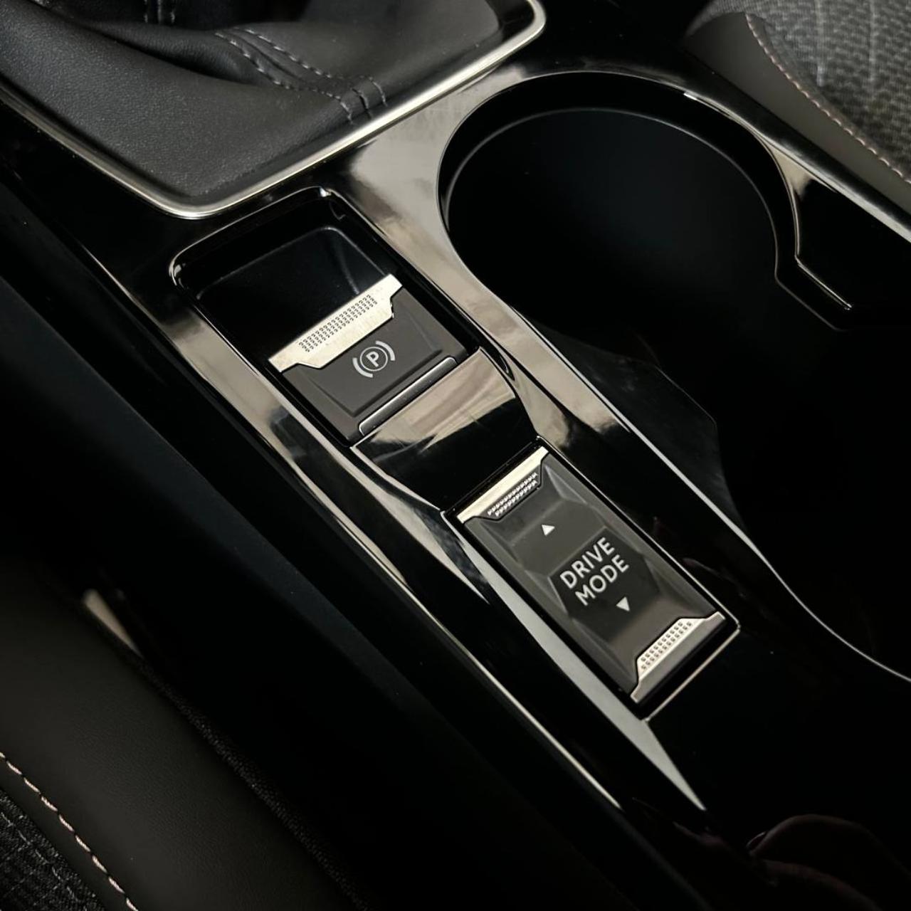 PEUGEOT 2008 PureTech 100 S&S Allure - 27