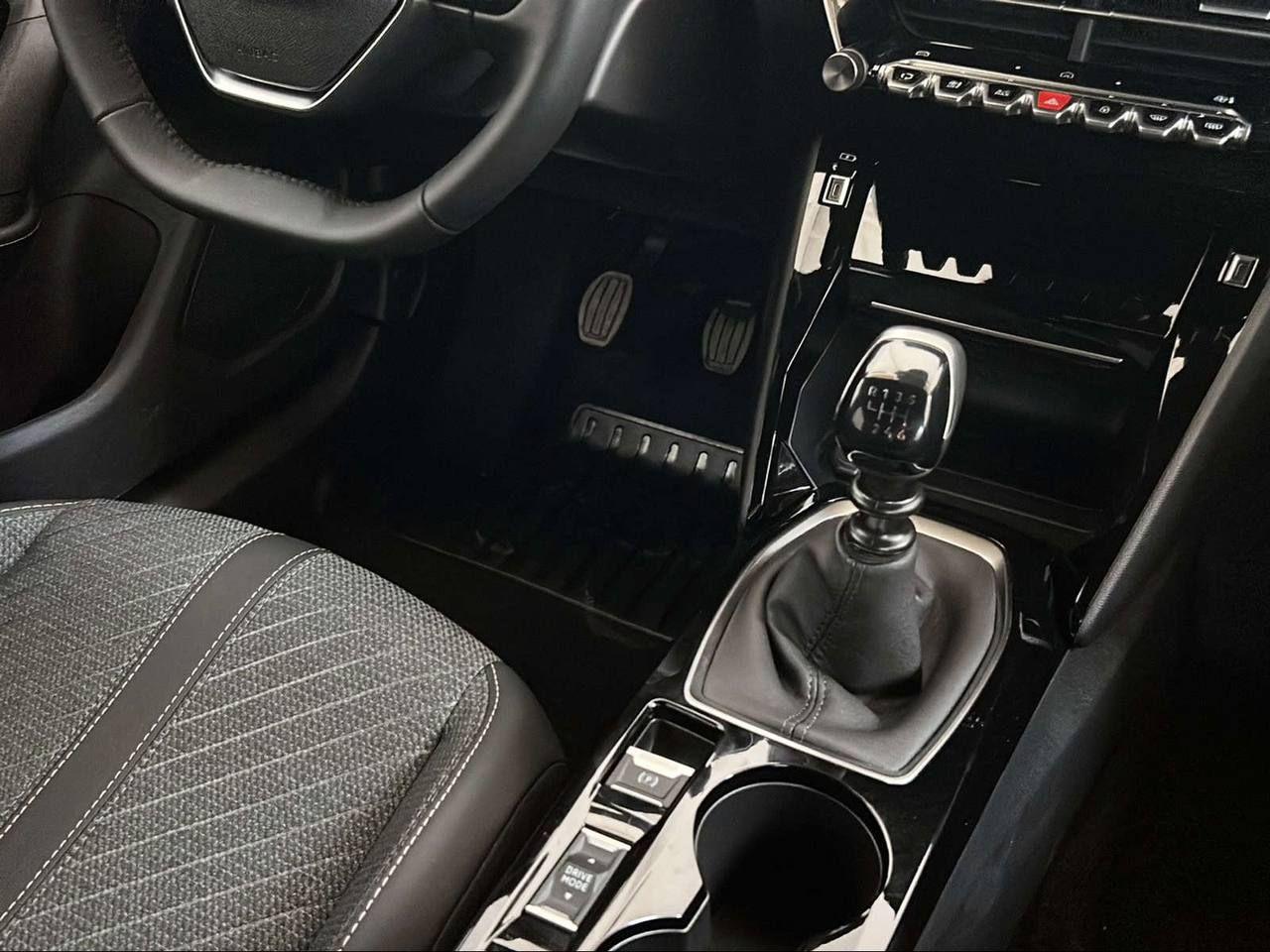 PEUGEOT 2008 PureTech 100 S&S Allure - 25