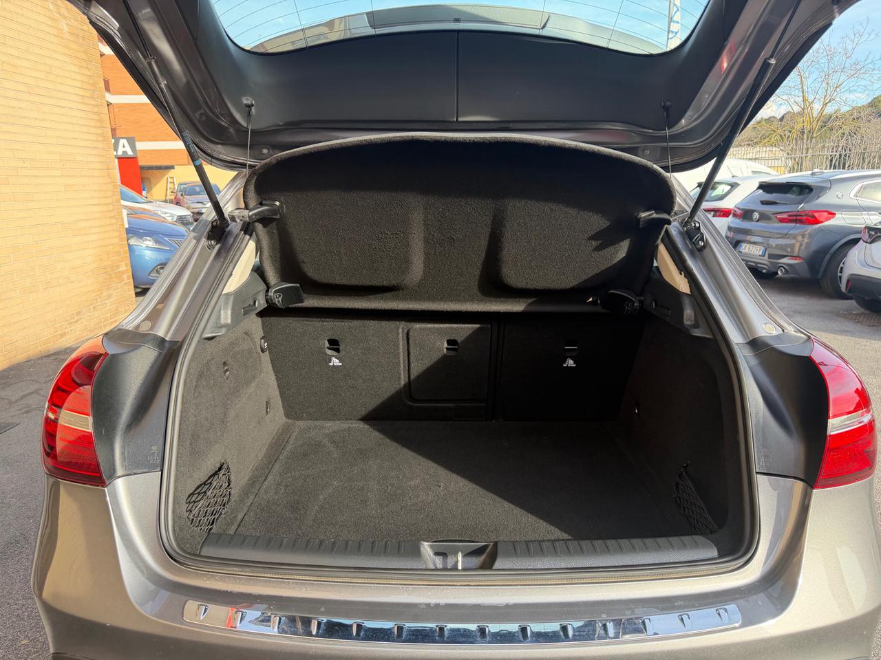 MERCEDES-BENZ GLA 180 d Automatic Sport - 8