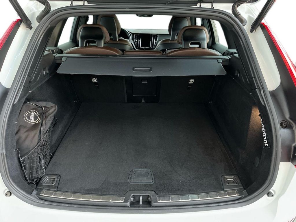 VOLVO XC60 D5 AWD Geartronic Inscription - 13