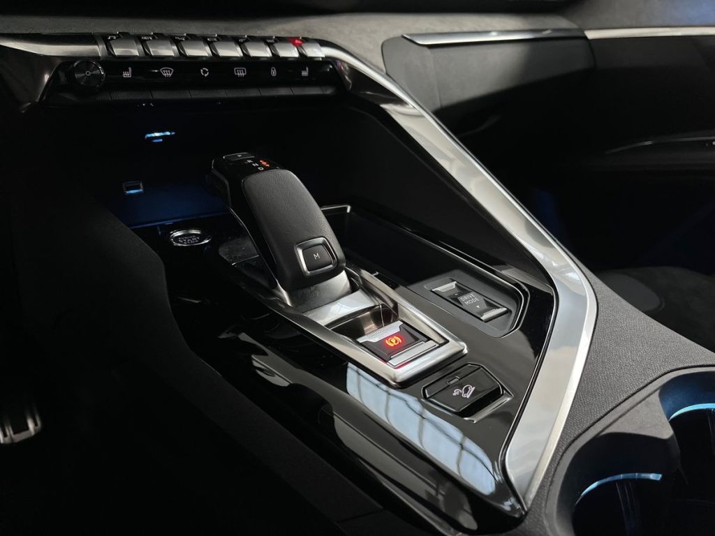 PEUGEOT 3008 PureTech Turbo 130 S&S EAT8 GT Pack - 14