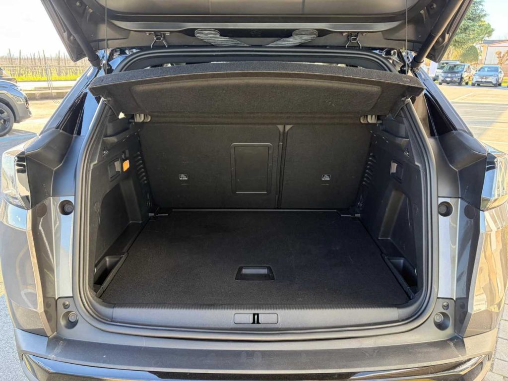 PEUGEOT 3008 BlueHDi 130 S&S EAT8 GT - 11