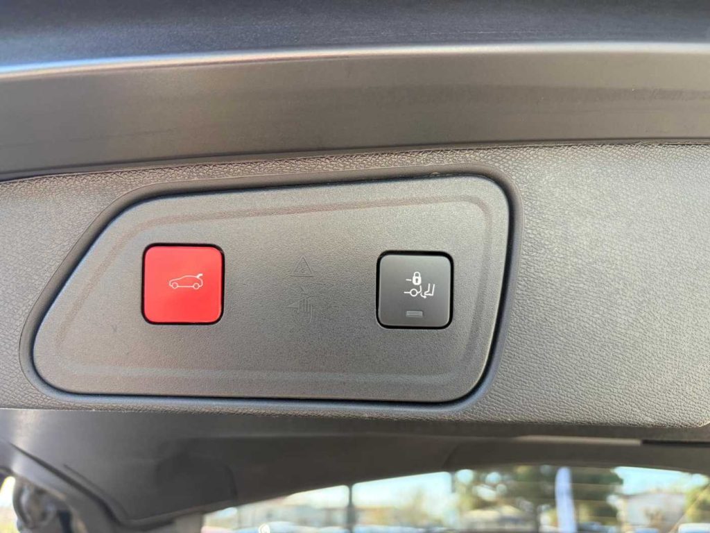 PEUGEOT 3008 BlueHDi 130 S&S EAT8 GT - 12