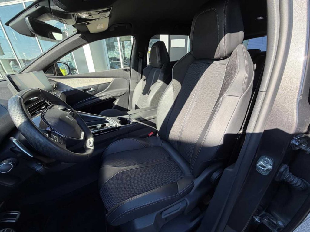 PEUGEOT 3008 BlueHDi 130 S&S EAT8 GT - 16