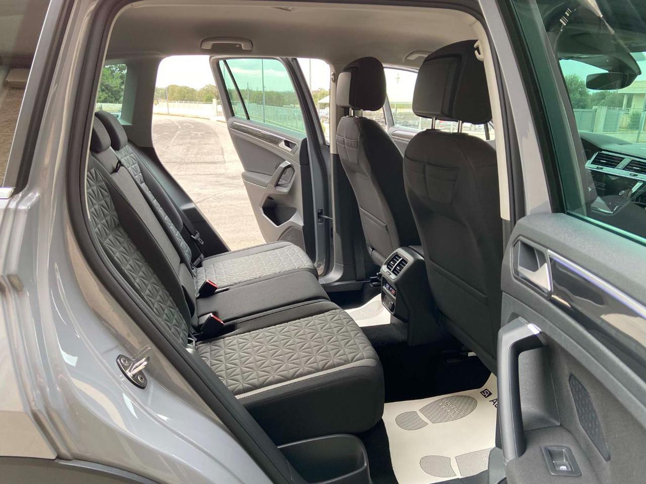 VOLKSWAGEN Tiguan 2.0 TDI 150 CV SCR DSG Life - 9