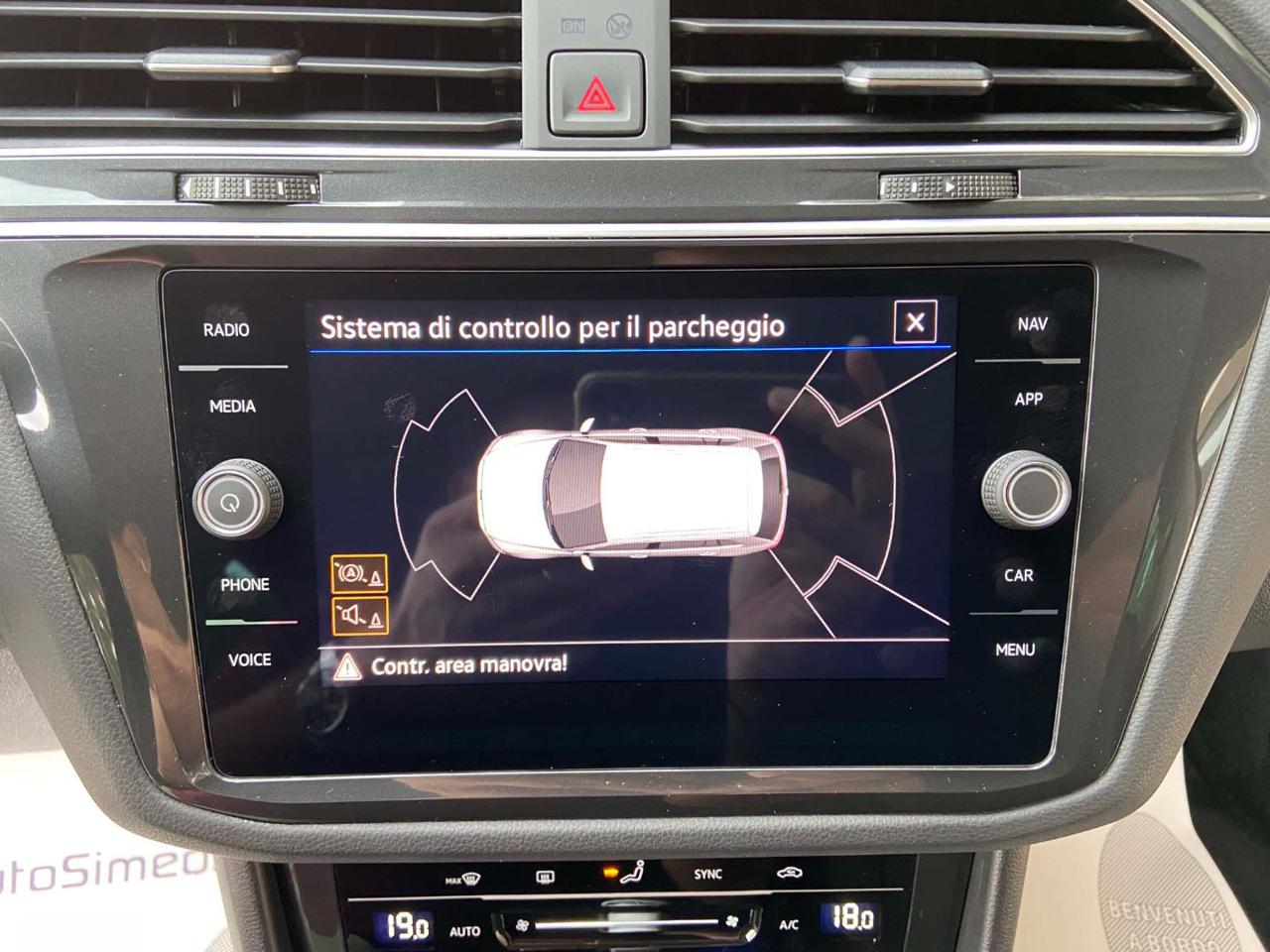 VOLKSWAGEN Tiguan 2.0 TDI 150 CV SCR DSG Life - 17