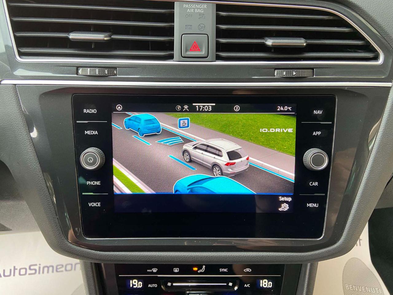 VOLKSWAGEN Tiguan 2.0 TDI 150 CV SCR DSG Life - 24