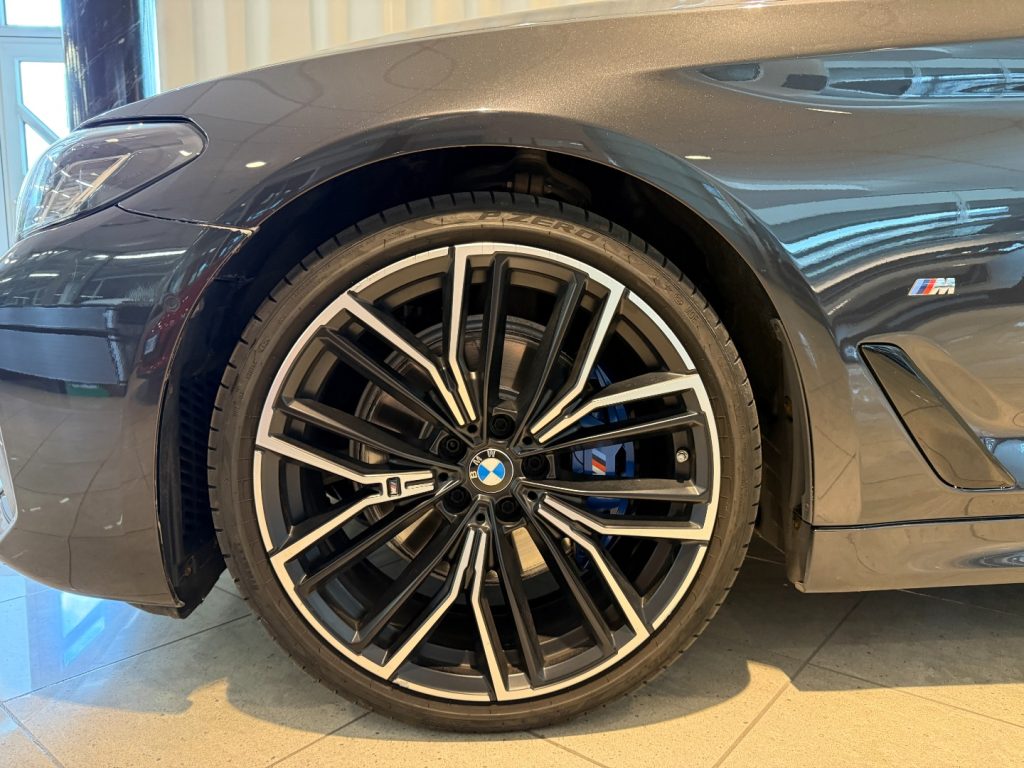 BMW 520 d Touring XDrive Msport LED PELLE 20 PANO Camera - 22