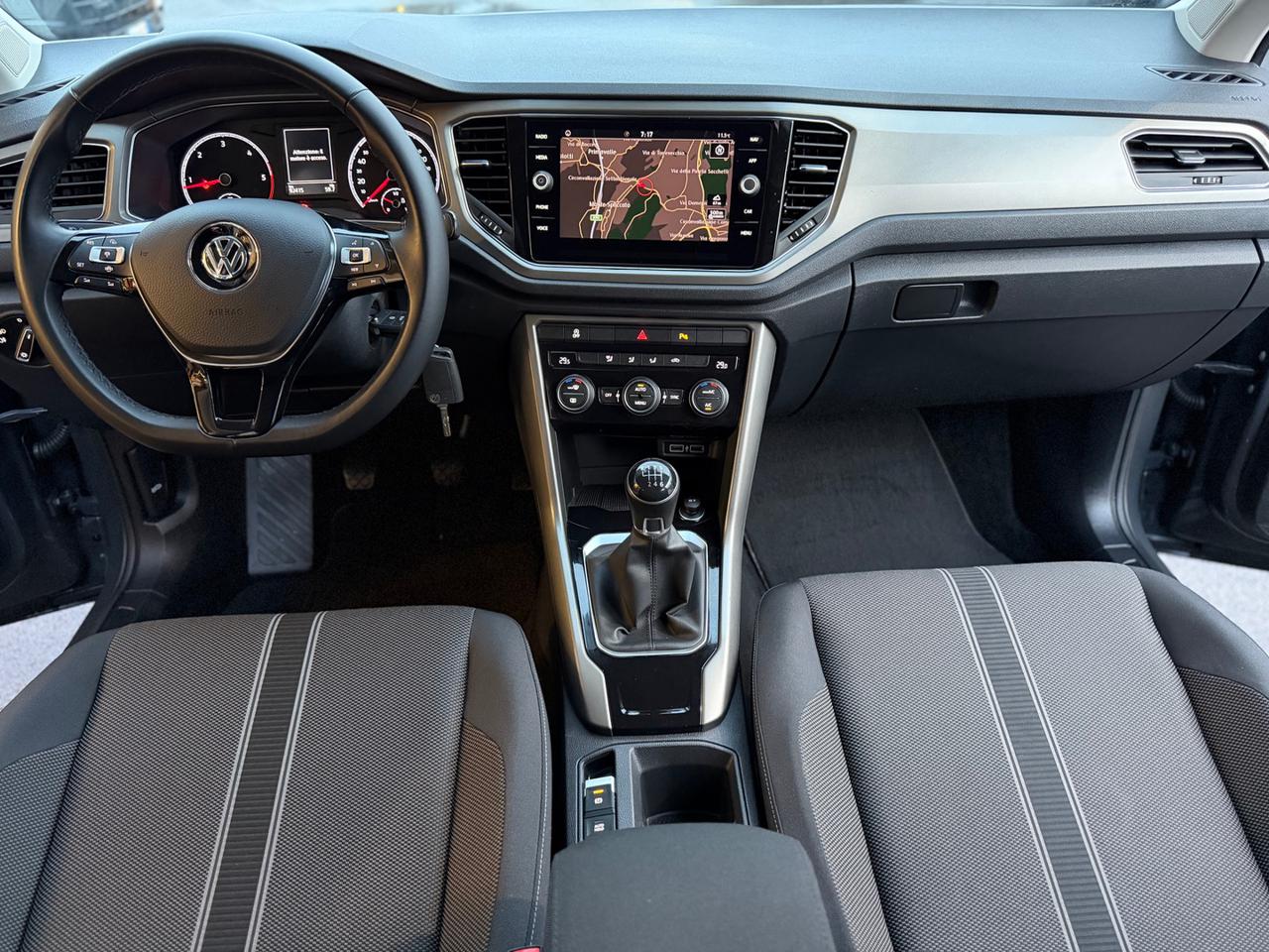 VOLKSWAGEN T-Roc 1.6 TDI SCR Business BlueMotion Technology SPORT - 9