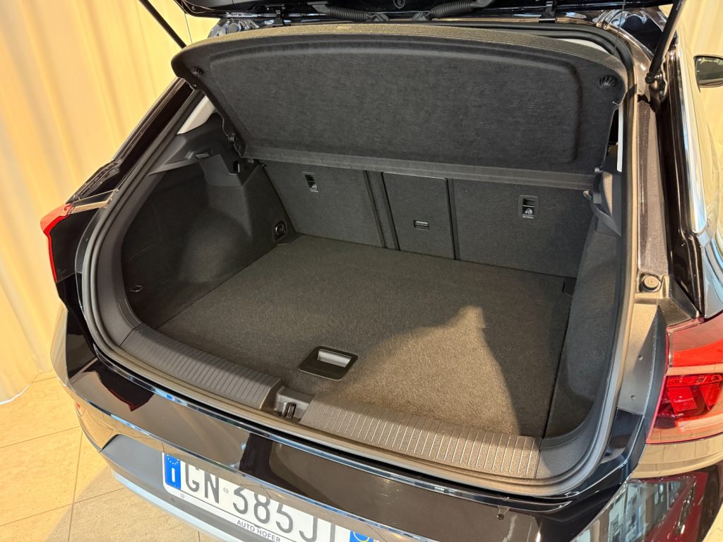 VOLKSWAGEN T-Roc 2.0 TDI DSG Life Navi App Connect LED Bluetooth - 6