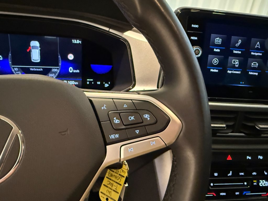 VOLKSWAGEN T-Roc 2.0 TDI DSG Life Navi App Connect LED Bluetooth - 13