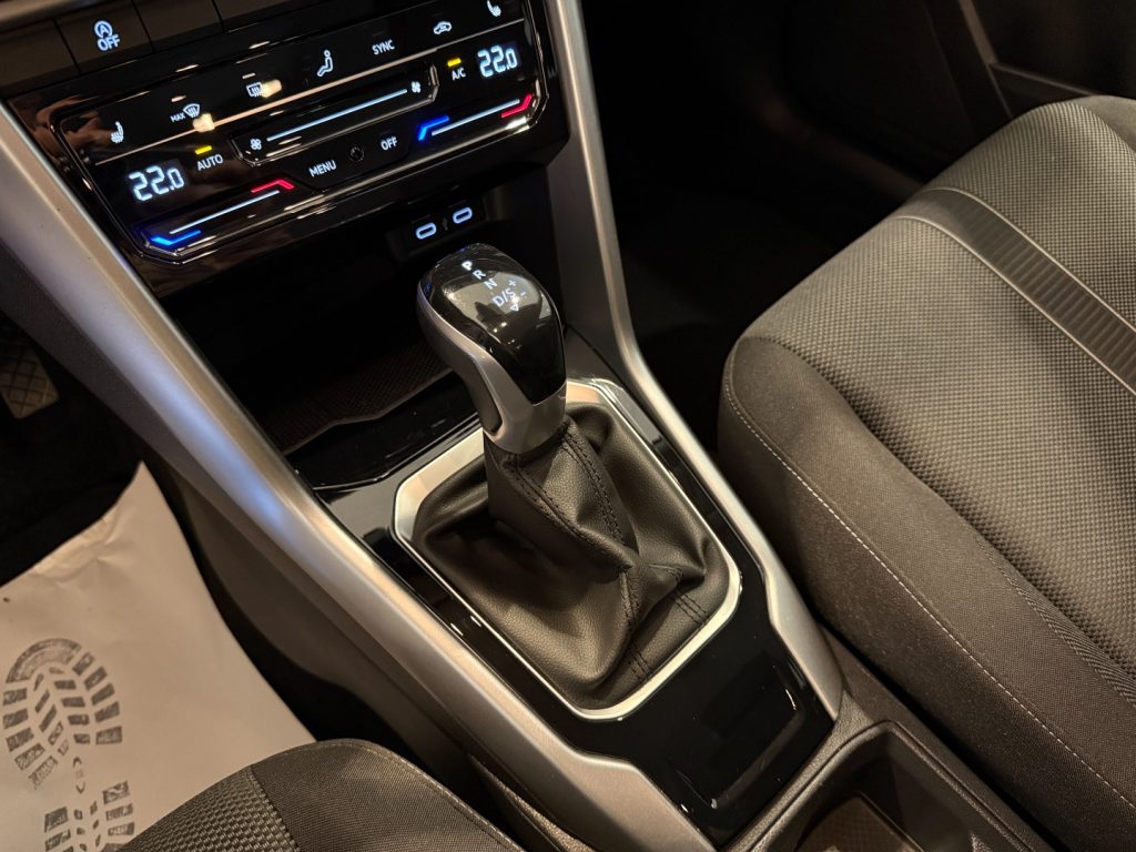 VOLKSWAGEN T-Roc 2.0 TDI DSG Life Navi App Connect LED Bluetooth - 18