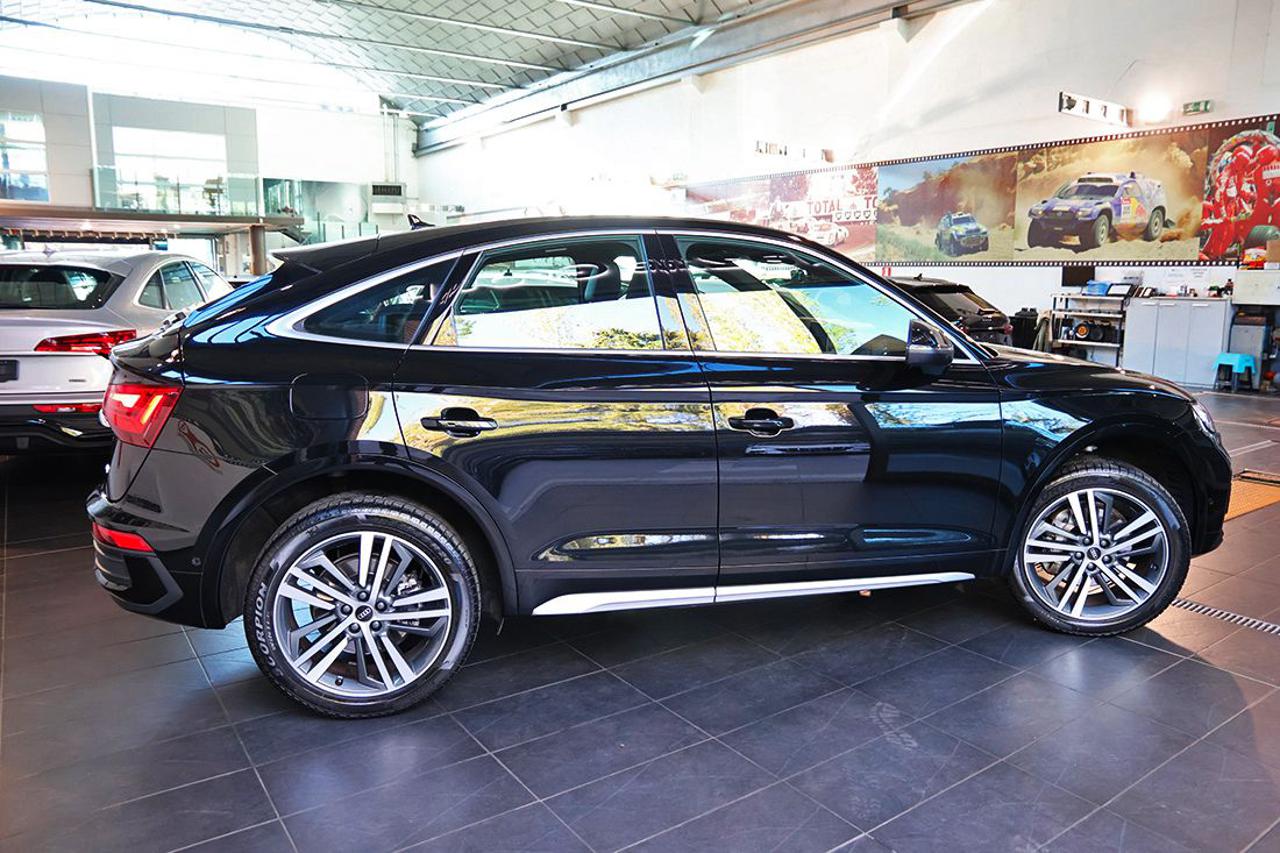 AUDI Q5 45 TFSI Sportback Quattro S-Tronic Busin. Advanced - 10