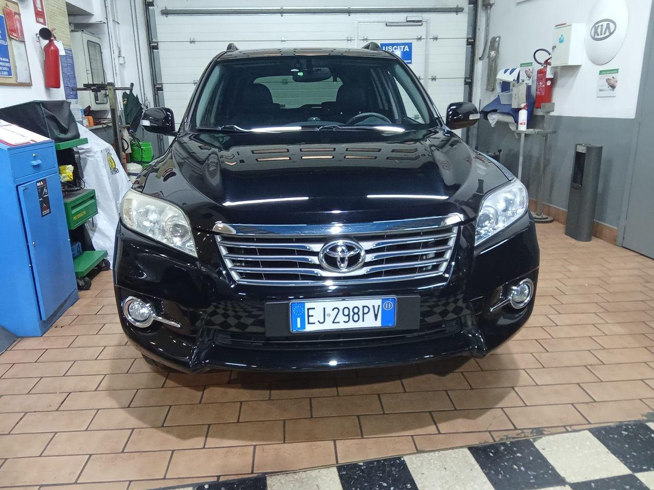 TOYOTA RAV 4 RAV4 2.2 D-4D 150 CV 4X4  Exclusive Gancio traino - 2