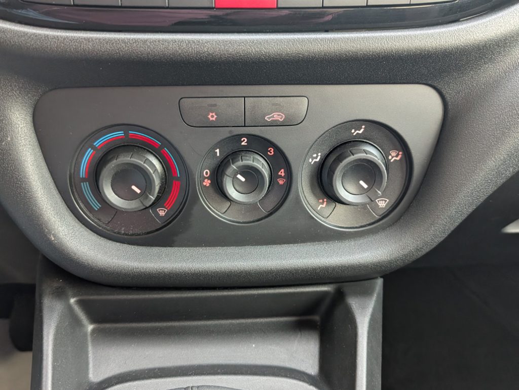 FIAT Doblo 1.6 MJT 105CV PL Combi Maxi N1 Lounge - 19