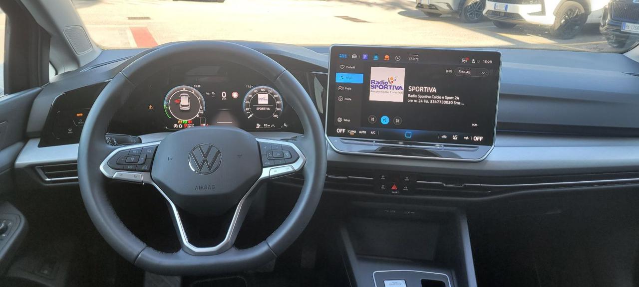 VOLKSWAGEN Golf 1.5 TSI eHybrid DSG Edition Plus - 10