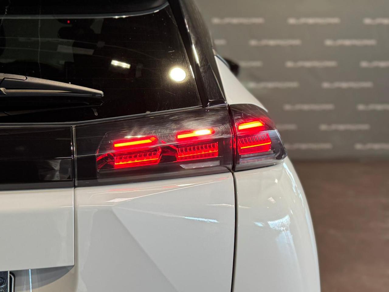 PEUGEOT 2008 PureTech 100 S&S Allure - 6