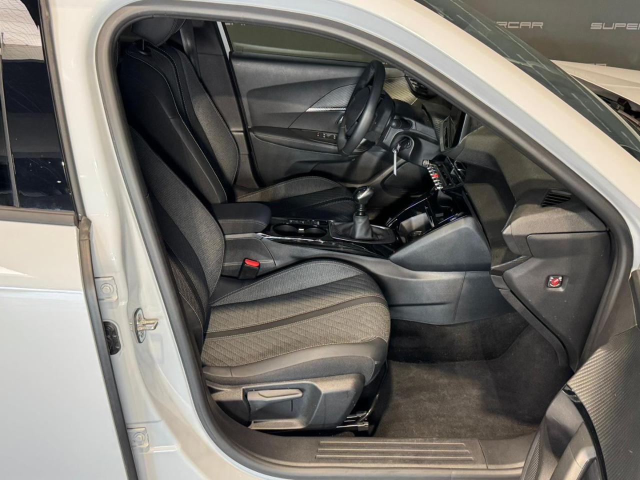 PEUGEOT 2008 PureTech 100 S&S Allure - 12