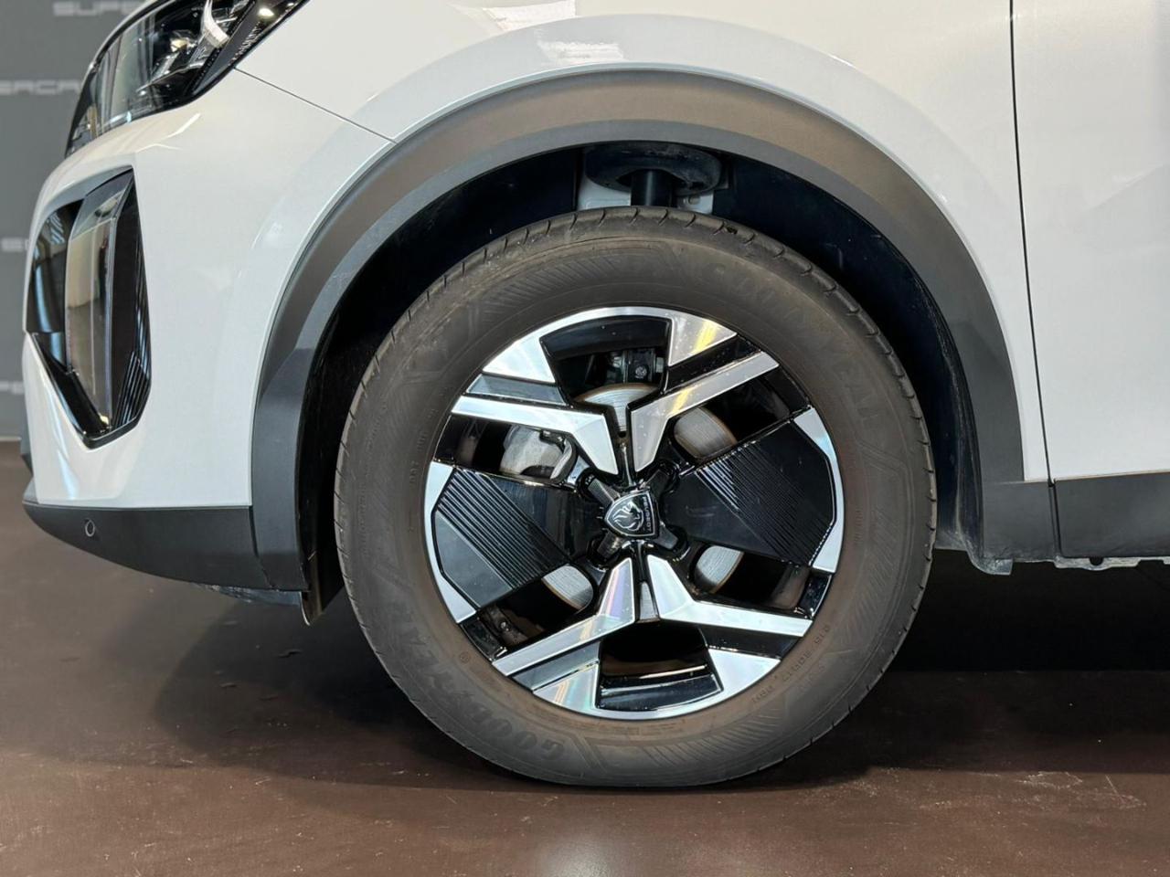 PEUGEOT 2008 PureTech 100 S&S Allure - 8