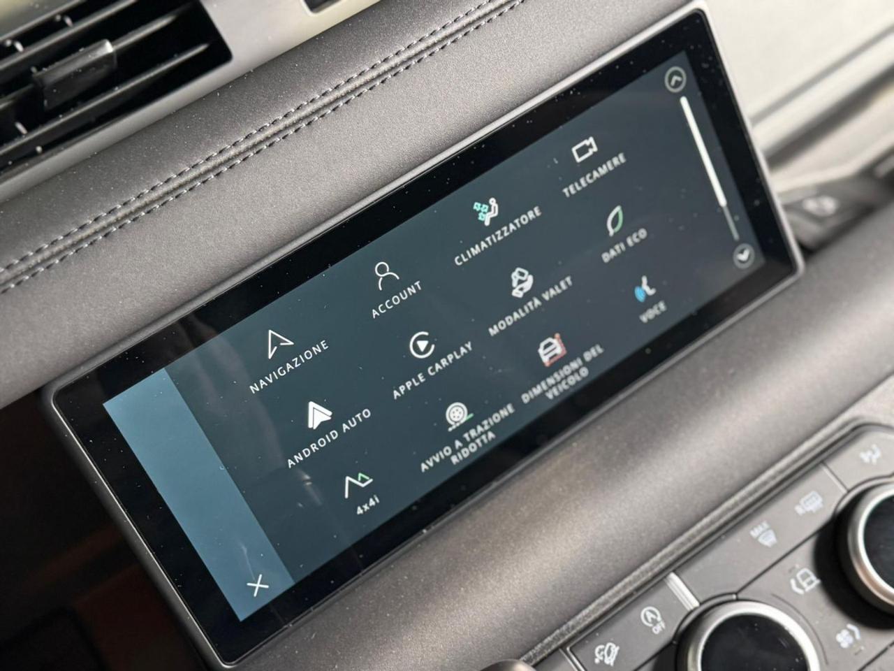 LAND ROVER Defender 110 3.0D 200 CV AWD Auto S AUTOCARRO - 15