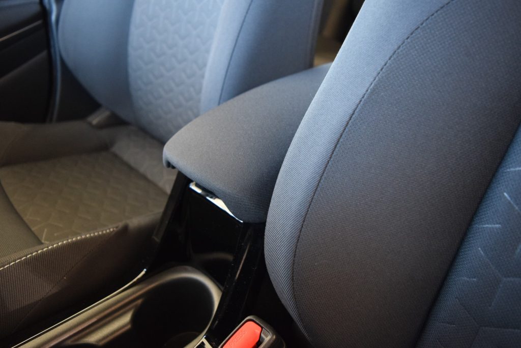 TOYOTA Corolla 1.8 Hybrid Business 98CV - 28