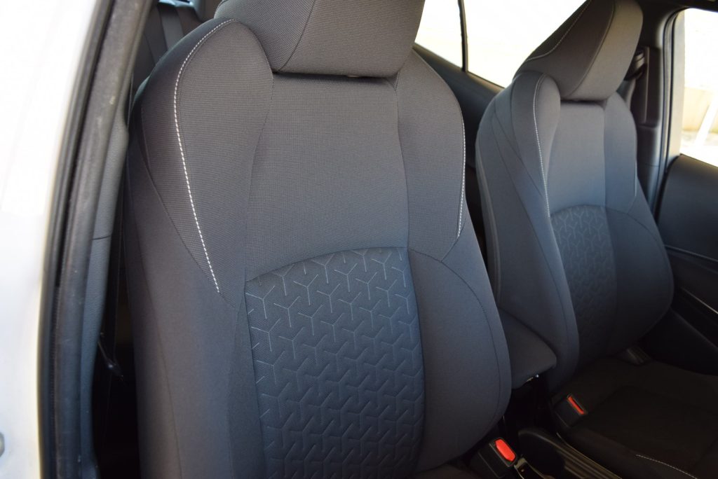 TOYOTA Corolla 1.8 Hybrid Business 98CV - 12