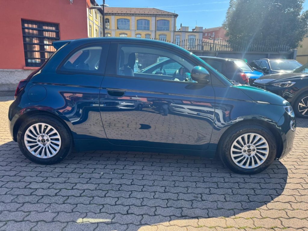FIAT 500e Berlina 42 kWh - 4