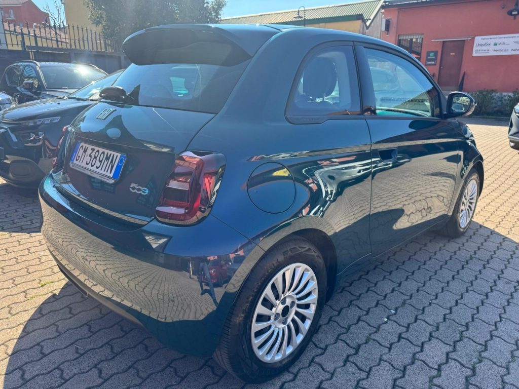 FIAT 500e Berlina 42 kWh - 7