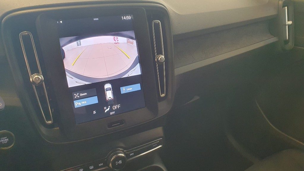 VOLVO XC40 T2 automatico Essential - Grid Foto 9