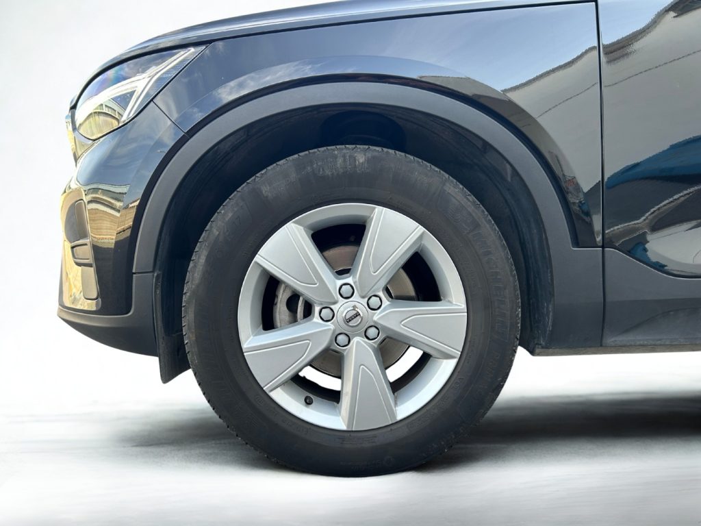 VOLVO XC40 T2 automatico Essential - Grid Foto 9