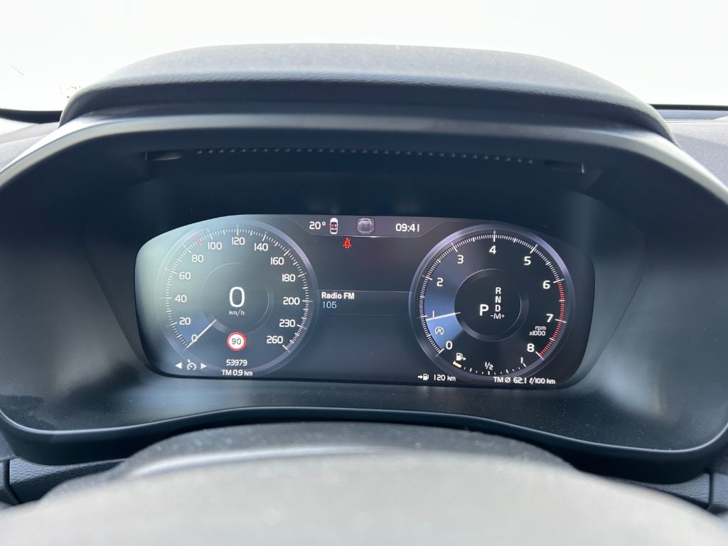 VOLVO XC40 T2 automatico Essential - Grid Foto 11