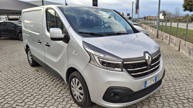 RENAULT Trafic Argento metallizzato