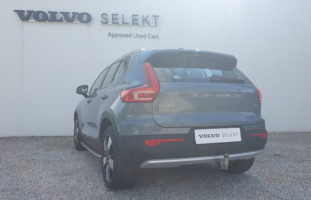 VOLVO XC40 T2 automatico Core N1 Autocarro - Foto 2