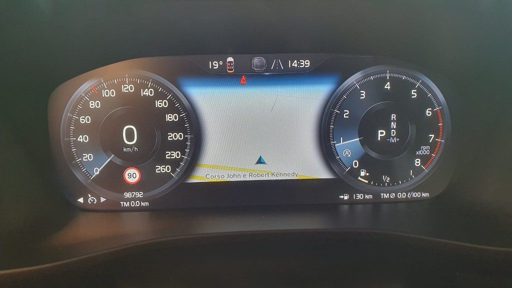 VOLVO XC40 T2 automatico Core N1 Autocarro - Grid Foto 8