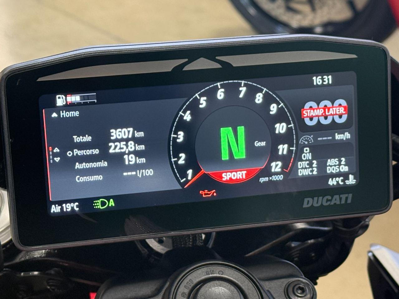 DUCATI XDiavel V4 BURNING RED MY2026 - 10