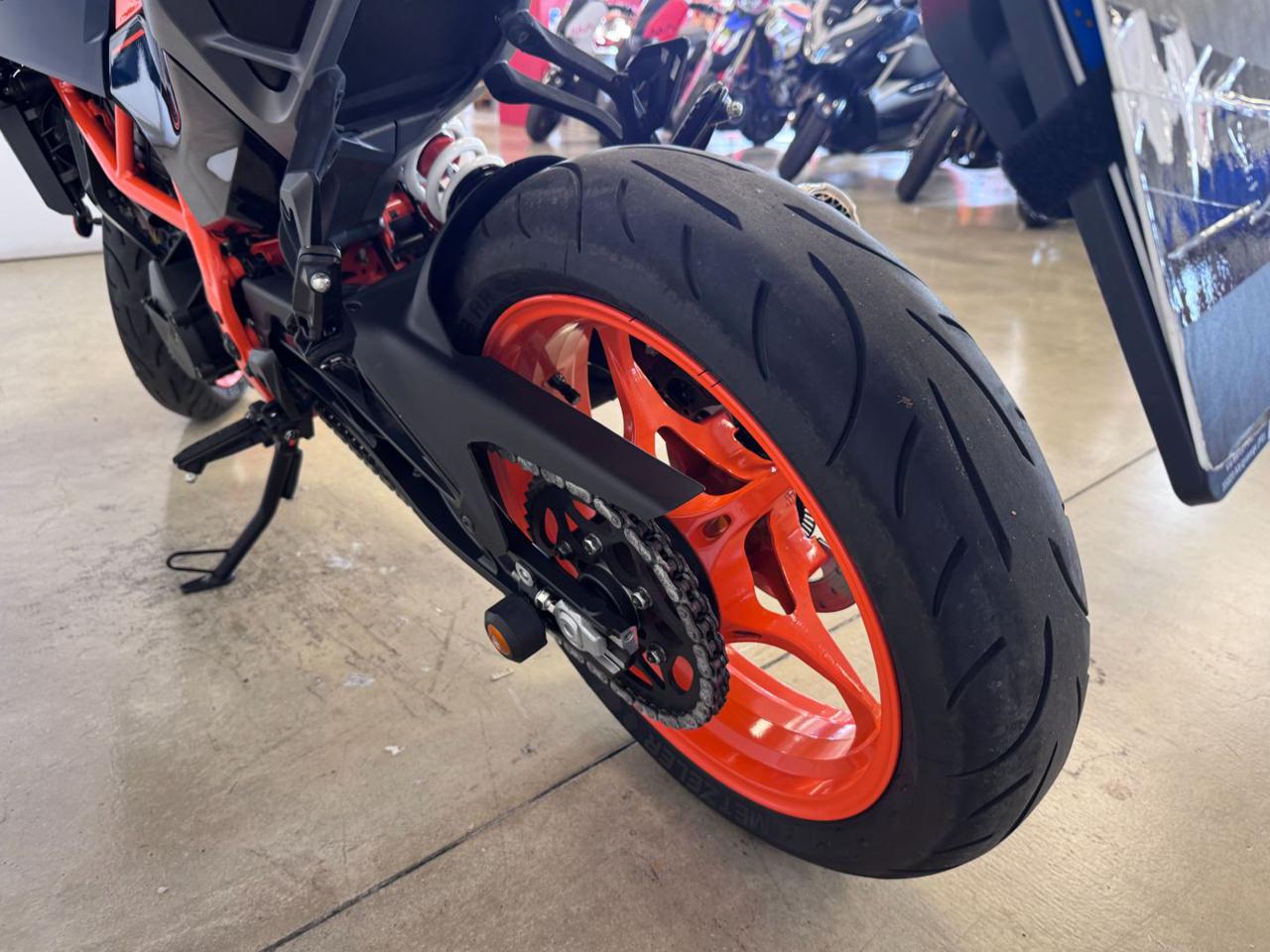 KTM 390 Duke MY 2024 - 7