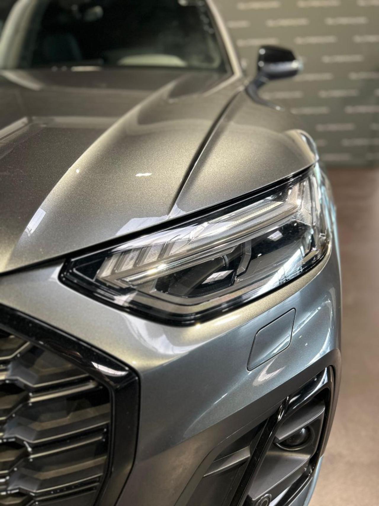 AUDI Q5 40 TDI 204 CV quattro S tronic Identity Black - 6